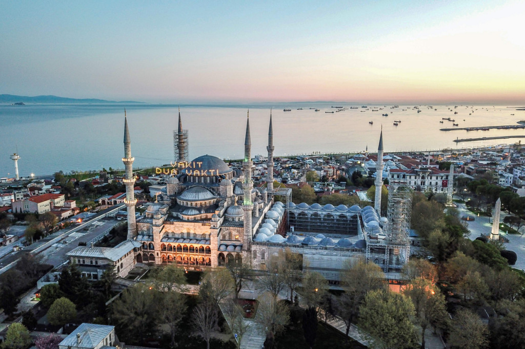 Masjid Biru, Bangunan Paling Ikonik di Istanbul Turki