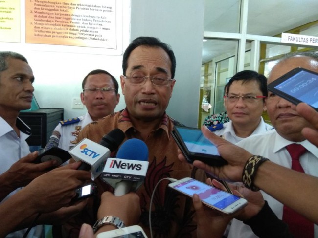 Transportation Minister Partakes in Meeting after Recovering from Covid-19