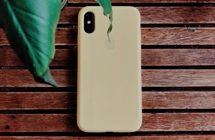 Cara Mendisinfektan Case Handphone dengan Tepat