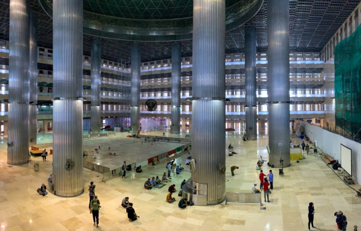 Suasana Sepi di Masjid Seantero Asia