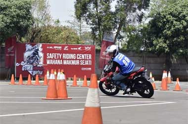 Begini Trik Menghindari Tabrakan Beruntun