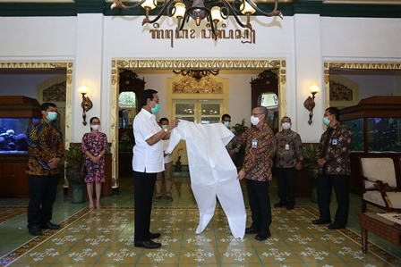 Kantor Perwakilan BI Yogyakarta Serahkan 3.000 APD Tangani Covid-19