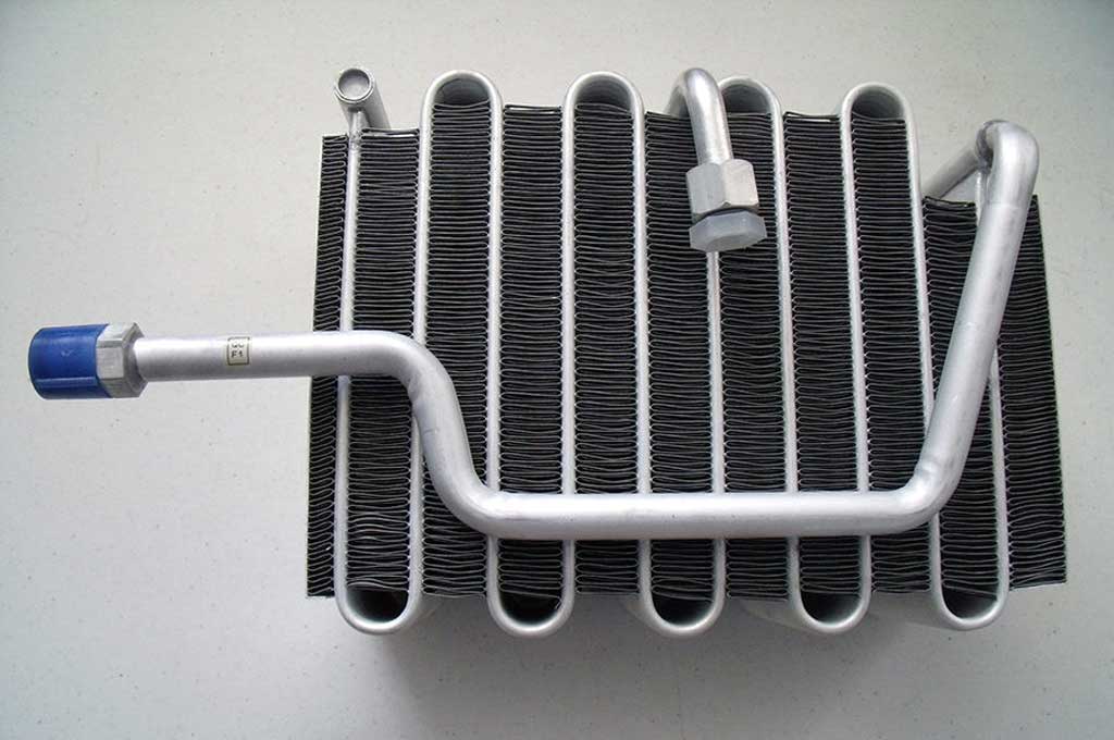 Evaporator kotor bikin AC tidak dingin. ebay