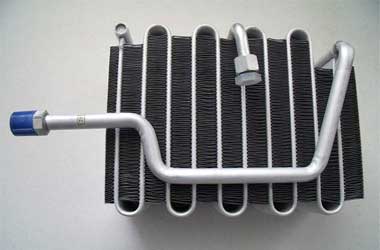 Temperatur AC Mobil Kembang Kempis? Cek Komponen Ini