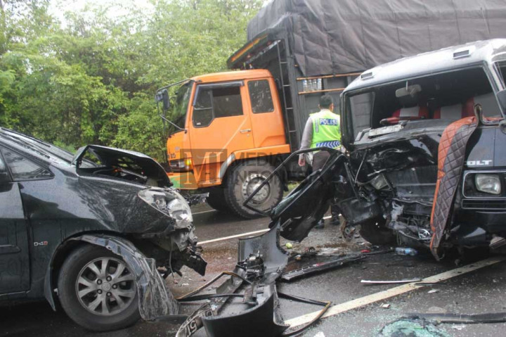 Mobil Terlibat Kecelakaan Saat PSBB, Asuransi Bisa Tanggung?