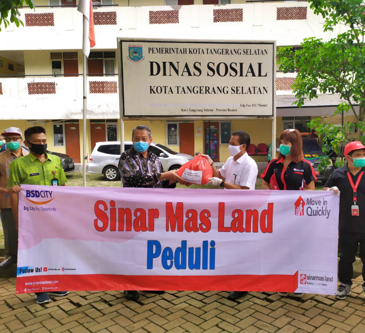 Sinar Mas Land Salurkan Bantuan untuk Warga Terdampak Covid-19