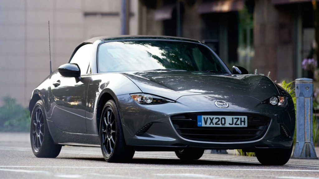Mazda MX-5 R-Sport hanya ada 150 unit yang diproduksi dan semuanya hanya untuk pasar Inggris. Mazda