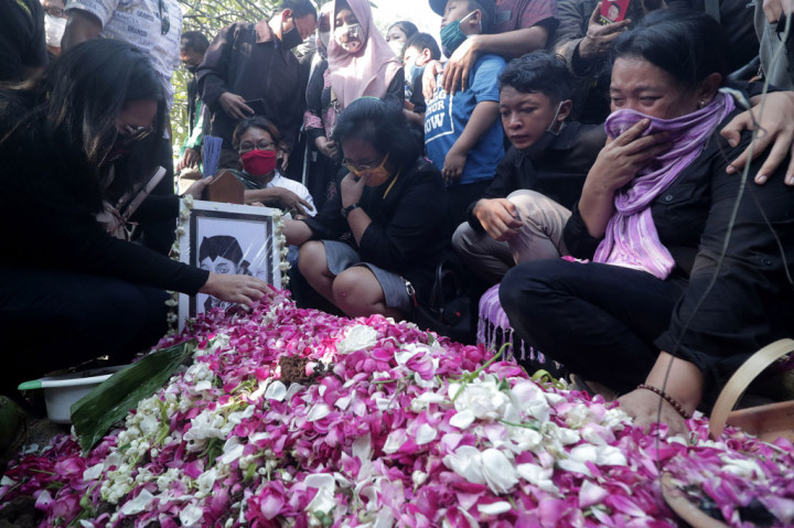 Suasana Pemakaman Didi Kempot