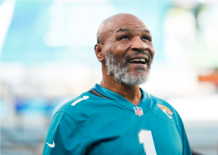 Mike Tyson Ditawari Rp15 Miliar untuk Hadapi Atlet Rugby