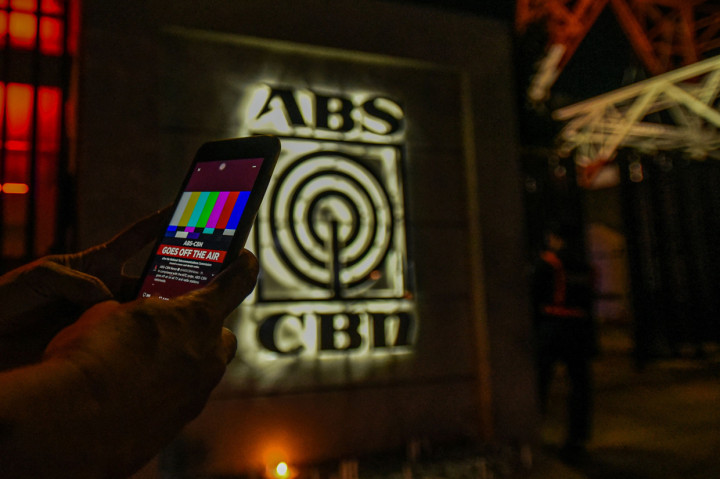 Kritik Duterte, Stasiun TV Terbesar di Filipina Berhenti Mengudara