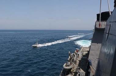 Kapal Militer Iran Tenggelam Ditembak Rekan Sendiri