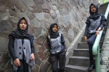 Band Metal Hijab asal Garut Beri Tanggapan atas Pujian Bassist RHCP