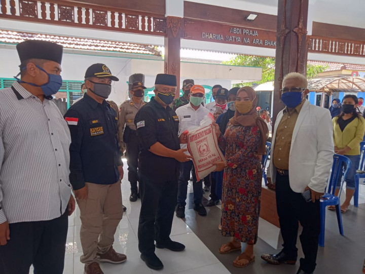 Pekerja Migran Batal Berangkat Terima BPNT