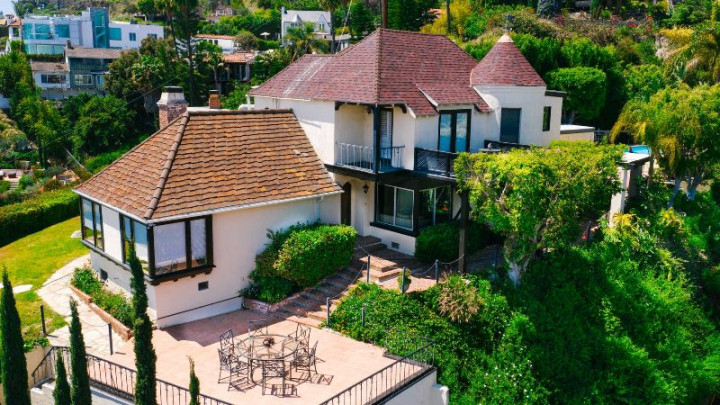 Rumah Bekas Aktor Legendaris Hollywood Dijual