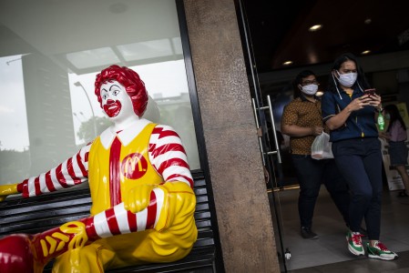 McDonald's Sarinah Didenda Rp10 Juta