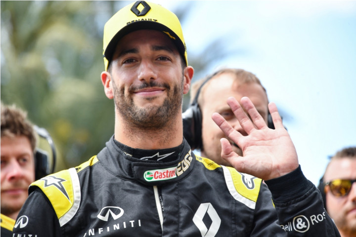Sainz Diboyong Ferrari, McLaren Rekrut Daniel Ricciardo