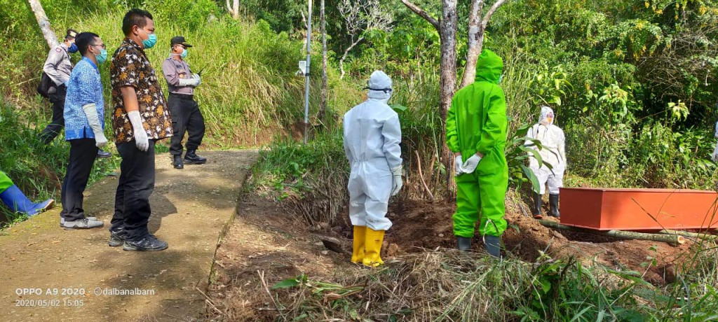 Ilustrasi pemakaman PDP covid-19 di Tegal, Jawa Tengah. (Foto: Medcom.id/Kuntoro)