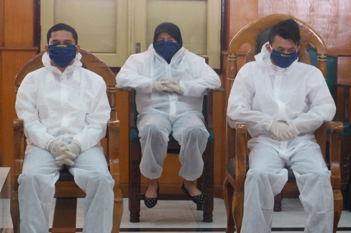 Sidang Pembunuhan Hakim Jamaludin, 3 Terdakwa Pakai APD