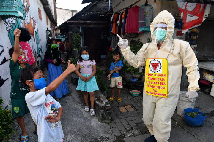Dorong 'Keranda', Pemuda Surabaya Sosialisasi Pencegahan Korona