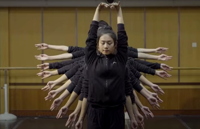 Menari Tanpa Suara, Bermusik Tanpa Melihat