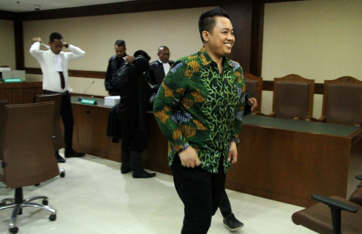 Anggota BPK Achsanul Qosasi Bantah Terlibat Suap di Kemenpora