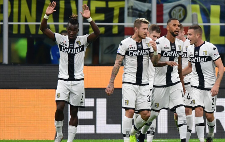 Dua Pemain Parma Positif Korona