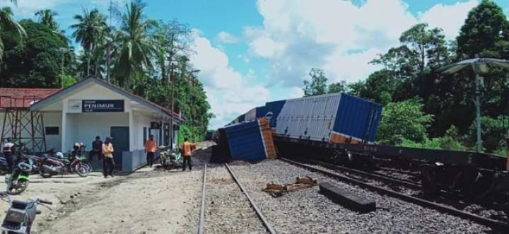 Kereta Api Pengangkut Batubara Anjlok di Prabumulih