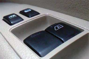 Cara Cepat Reset Auto Power Window yang Ngadat