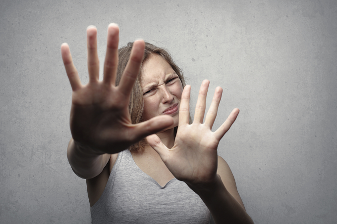 Mereka yang cenderung memiliki tingkat kecemasan dan kepanikan yang tinggi lebih cenderung memiliki reaksi agoraphobia yang lebih ekstrem. (Foto: Ilustrasi. Dok. Pexels.com)