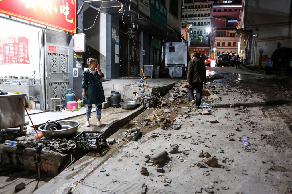 Gempa Landa Yunnan Tiongkok, 4 Orang Tewas