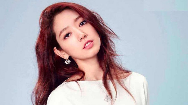 Park Shin Hye Sumbang Suara di Album Dokumenter Band We Are The Night