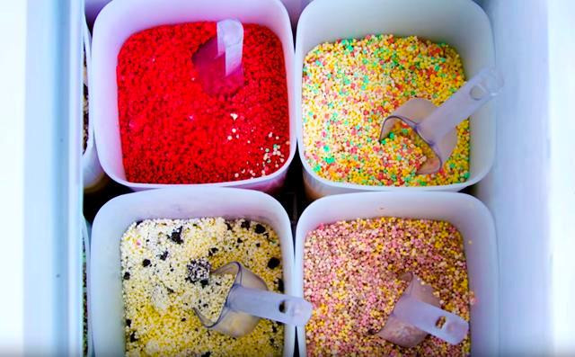 Benarkah es krim Dippin' Dots jadi salah satu es krim masa depan? Berikut ini ceritanya. (Foto: Dok. Dollywood.com)