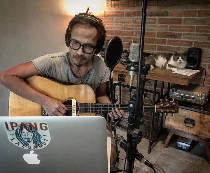 Ipang Cerita Proses di Balik Terciptanya Lagu Ada Yang Hilang