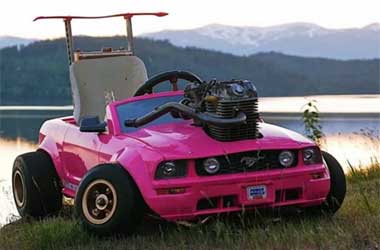 Liarnya Mobil Barbie Bermesin Dirt Bike