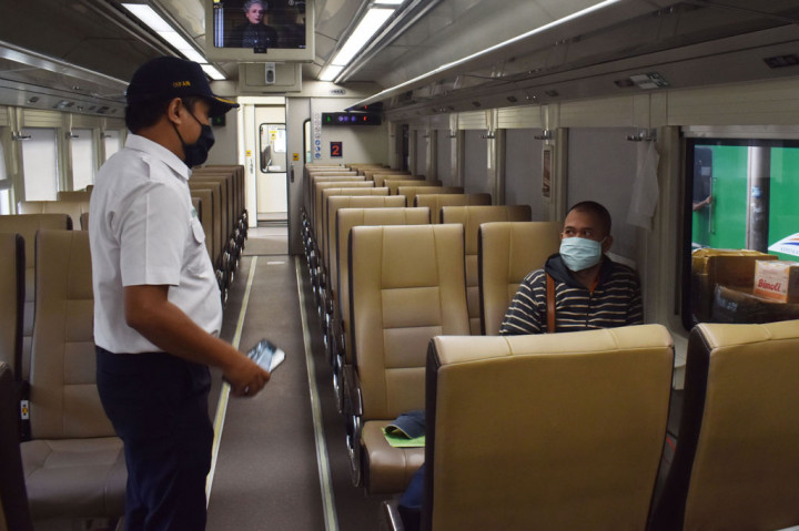 Virus Korona Gerus Pendapatan KAI