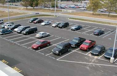 6 Trik Parkir Mobil yang Mudah dan Aman