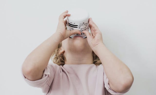 Jumlah Konsumsi Air yang Dibutuhkan Anak-anak