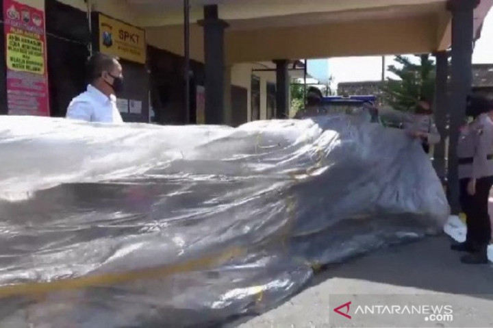 Balon Udara di Magetan Nyaris Membakar Rumah Warga