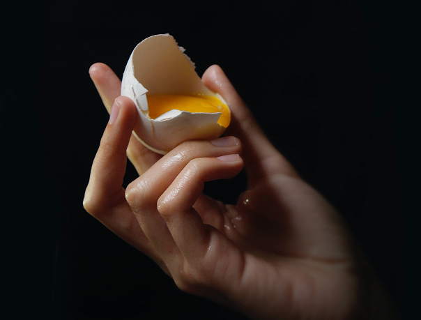 Begini Cara Tepat Memecahkan Telur