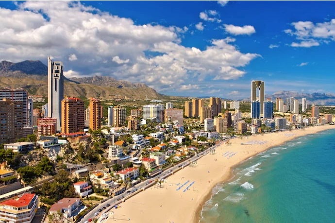 Deretan Negara yang Membuka Kembali Sektor Pariwisata