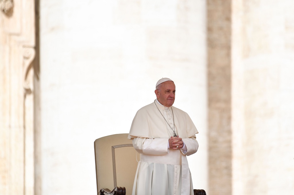 Fransiskus paus pope americamagazine gereja hukum katolik merevisi prayer martyrs beatified catholic