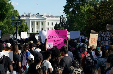 Trump Dikabarkan Berlindung di Bungker saat Demo Floyd