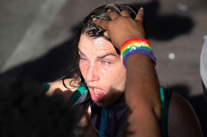 Polisi Tembakkan Gas Air Mata dan Peluru Karet ke Demonstran di Gedung Putih