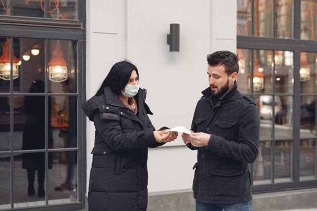 Memberi Sebagai Cara untuk 'Menyembuhkan Diri' di Tengah Pandemi