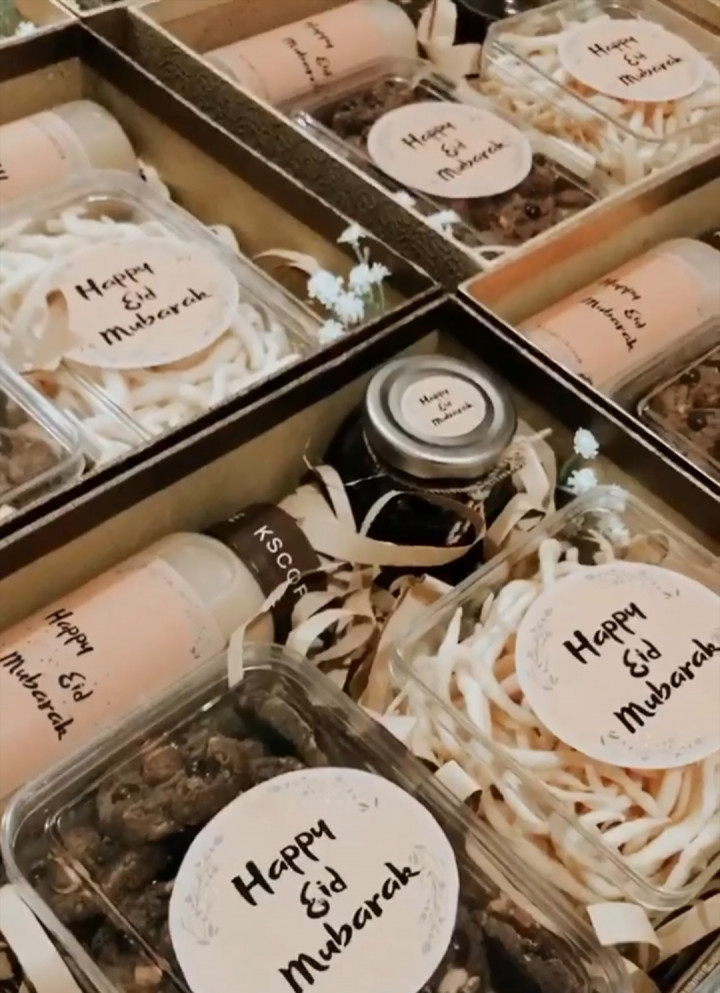 <i>Bye-bye</i> Parsel, <i>Welcome Hamper</i>