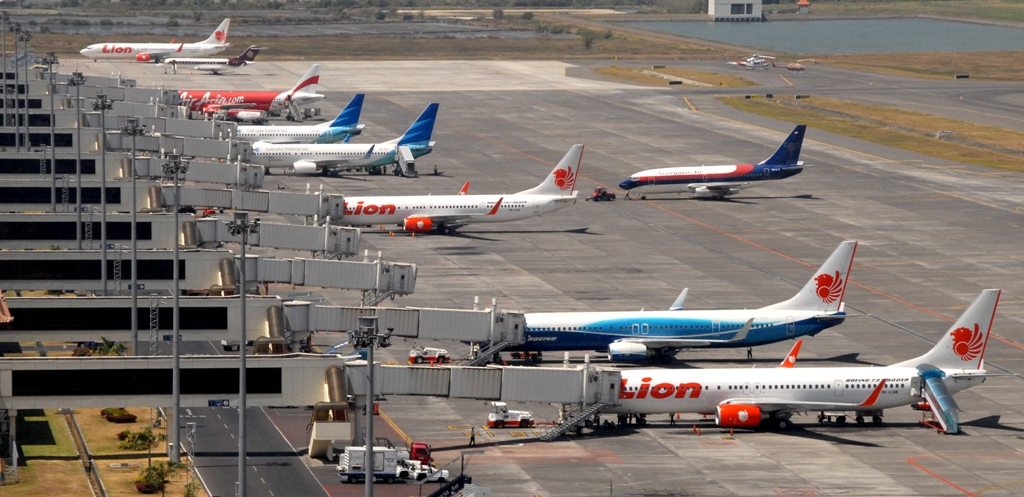 Ilustrasi bandara yang dikelola AP I - - Foto: Antara/ Eric Ireng