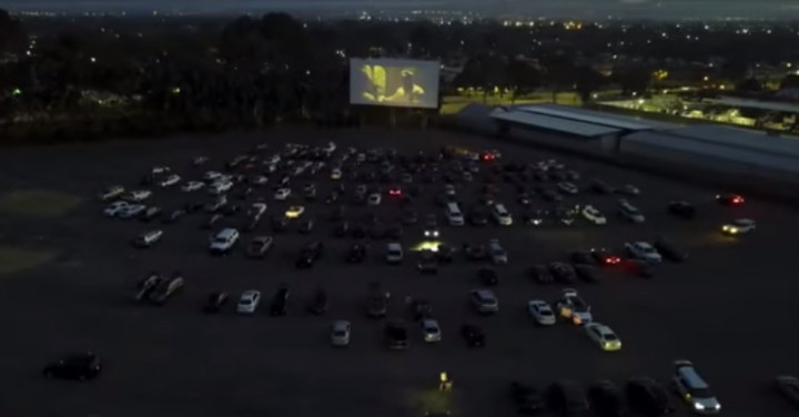 Nonton Bioskop ala Drive-in saat Pandemi Covid-19