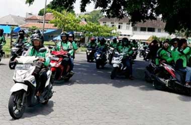 Aturan Baru Taksi dan Ojek Online di Masa Transisi