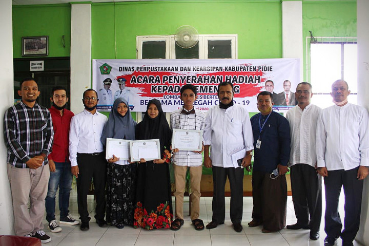 Siswa Sekolah Sukma Bangsa Juara Karya Tulis Ilmiah Covid-19