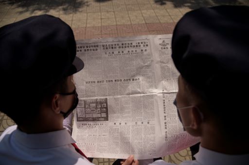 Selebaran anti-Korut yang bikin Korut geram ke Korsel. (Foto: AFP).